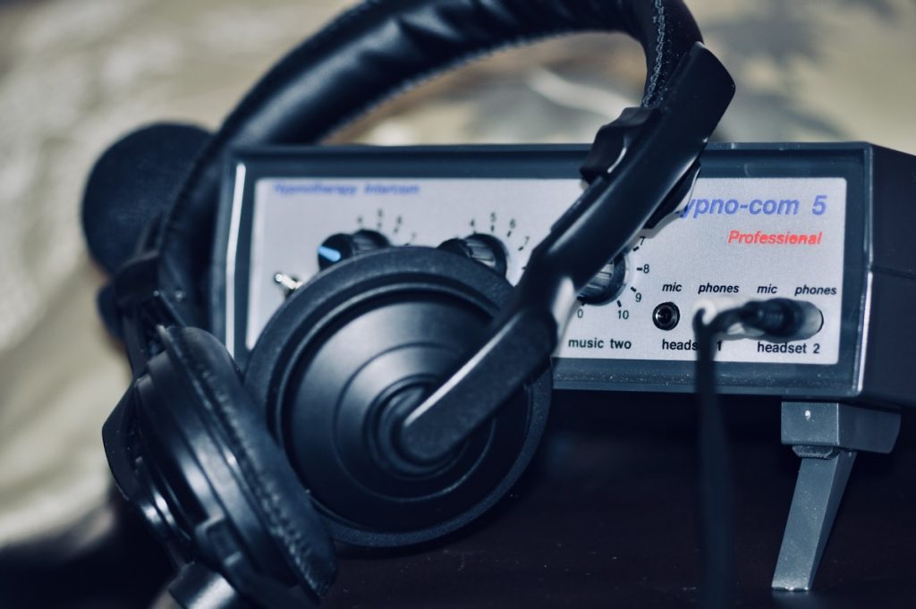 HypnoCom 5 professional hypnotherapy communication system